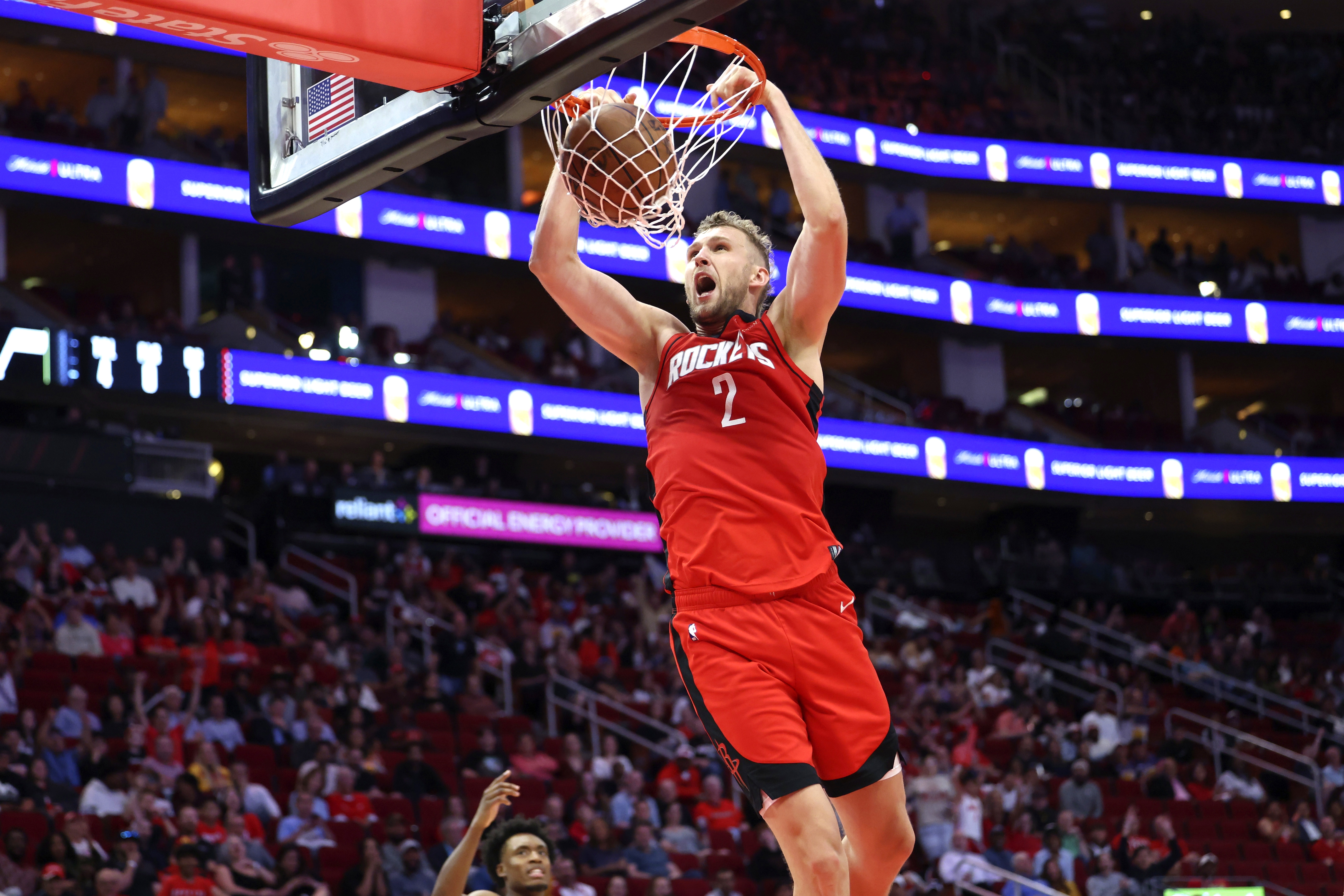 活塞中锋因生病缺席比赛,球队内线压力加大了