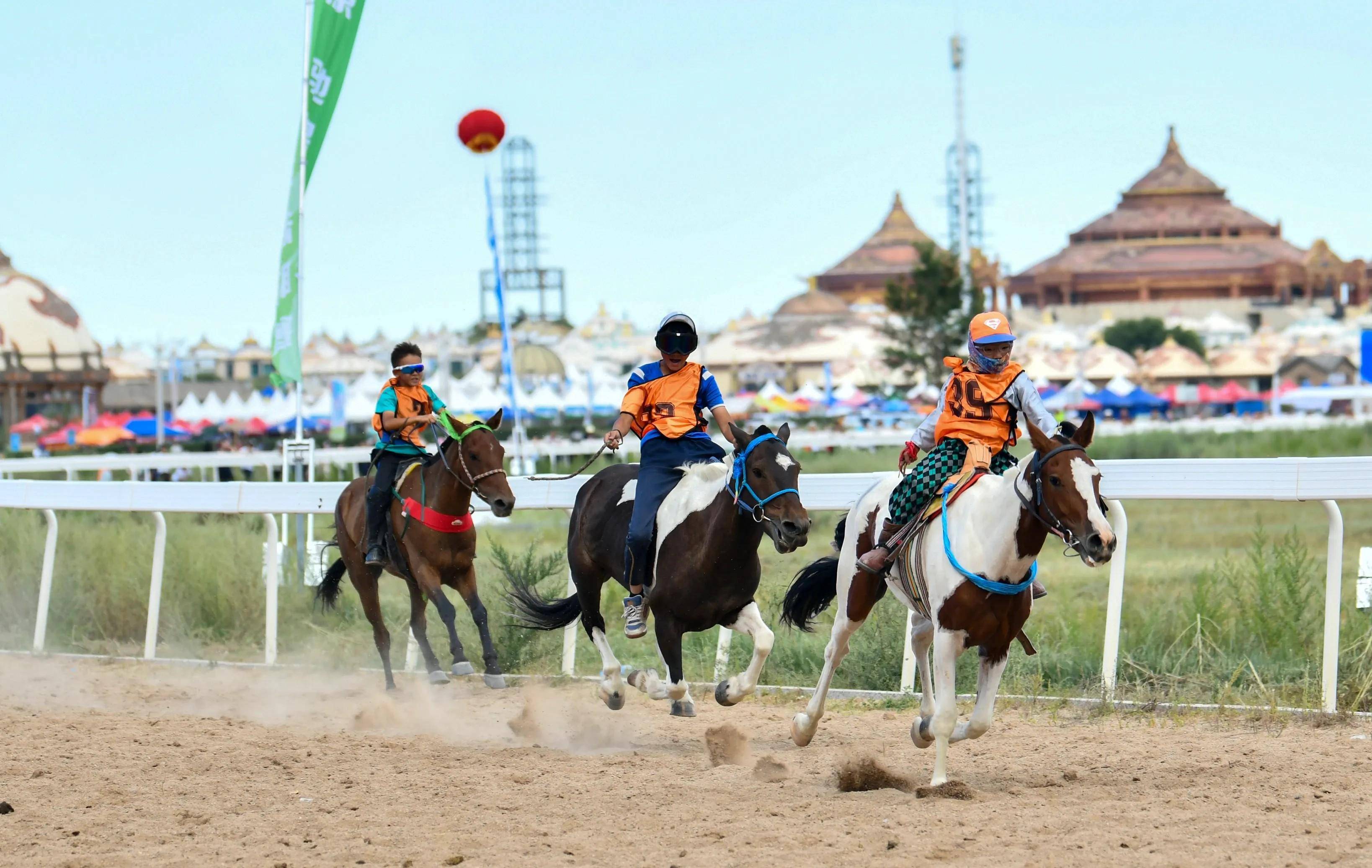 精彩绝伦的比赛让人们为之疯狂，球场震撼